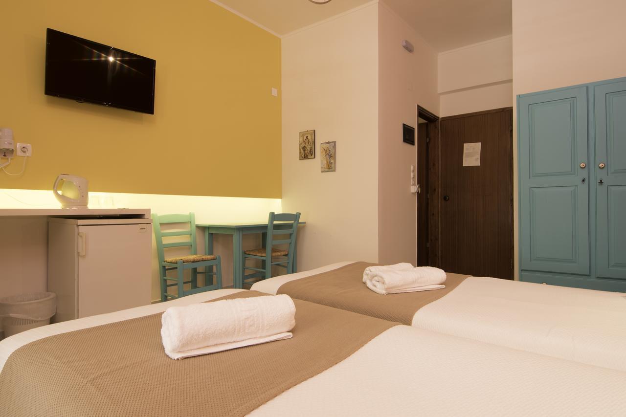 Niki Rooms Palaiochora Exterior photo